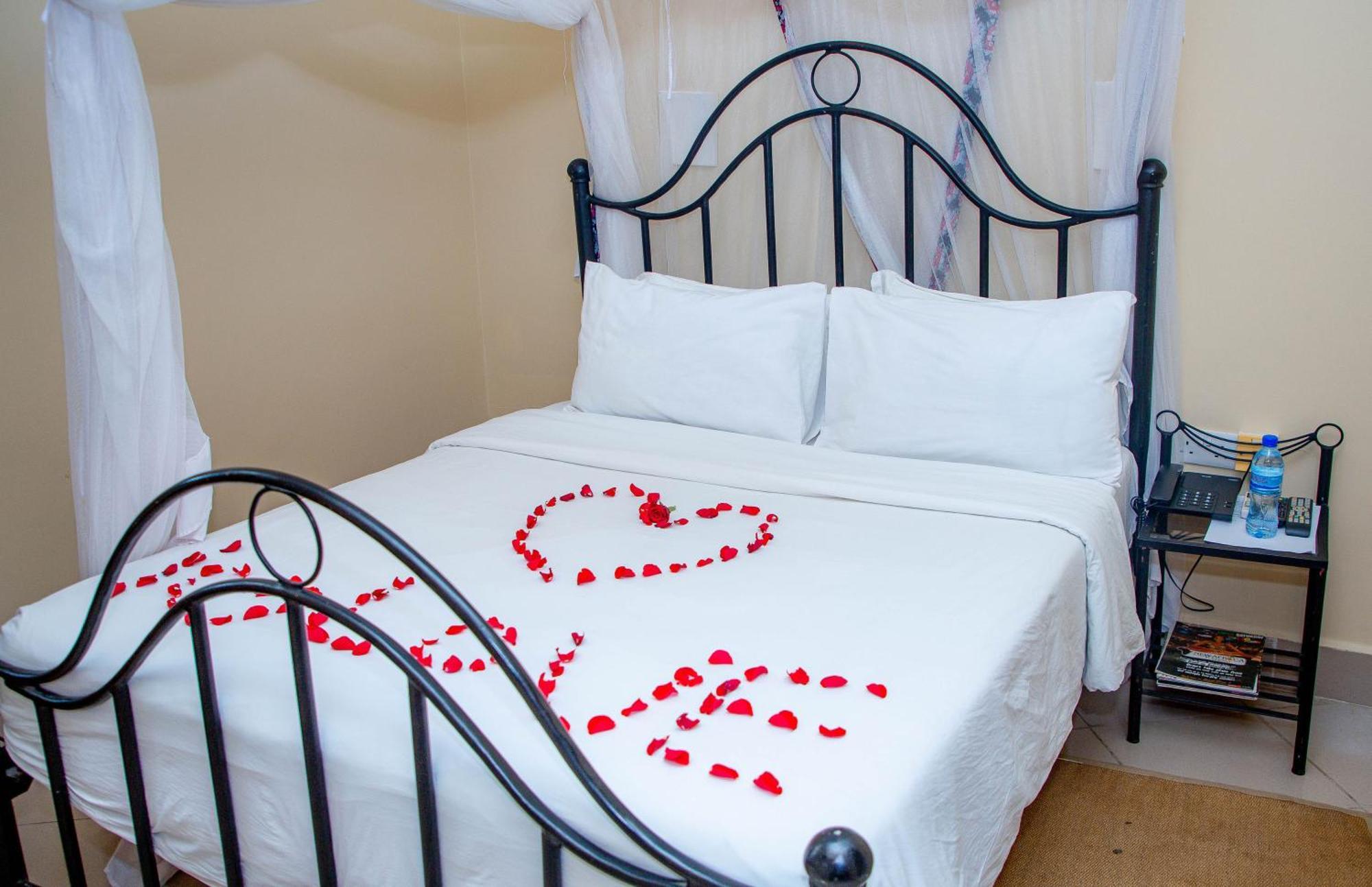 Kays Lodge Darüsselam Dış mekan fotoğraf
